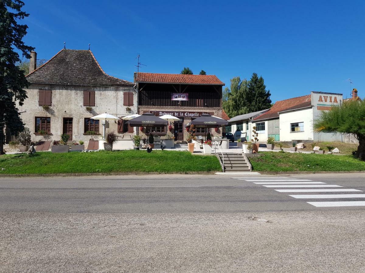 Gite Le Petit Pied-A-Terre La Chapelle-Saint-Sauveur  Екстериор снимка